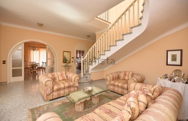 casa indipendente in vendita a Torricella