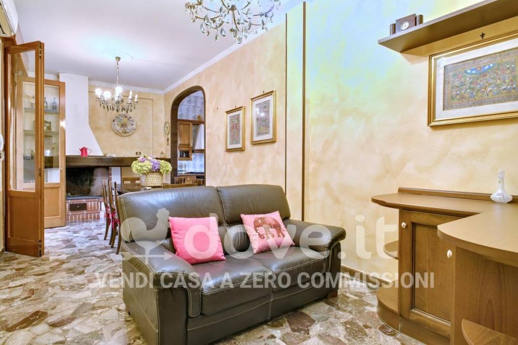 casa indipendente in vendita a Torricella