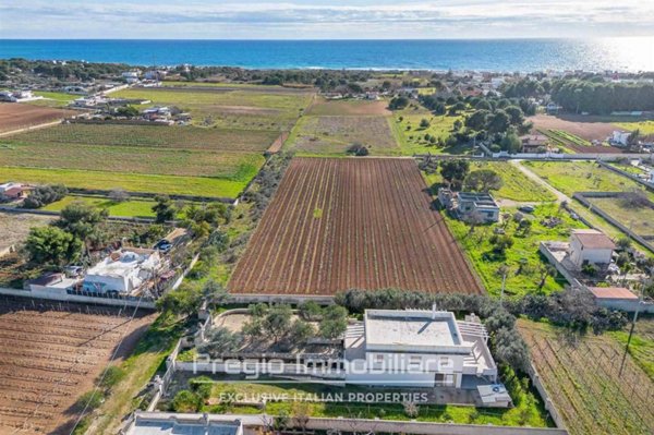 casa indipendente in vendita a Torricella