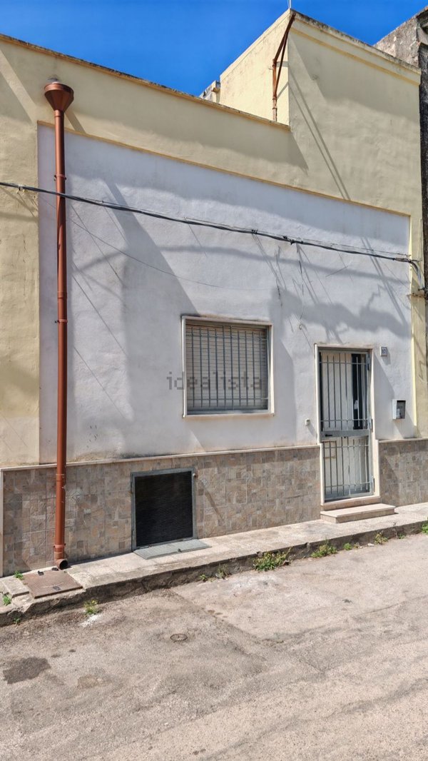 casa indipendente in vendita a Torricella