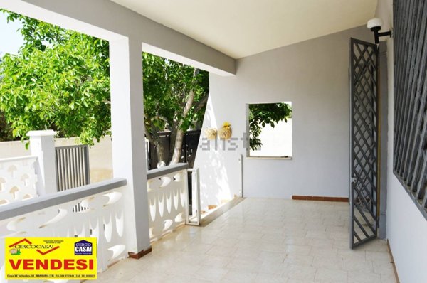 casa indipendente in vendita a Torricella