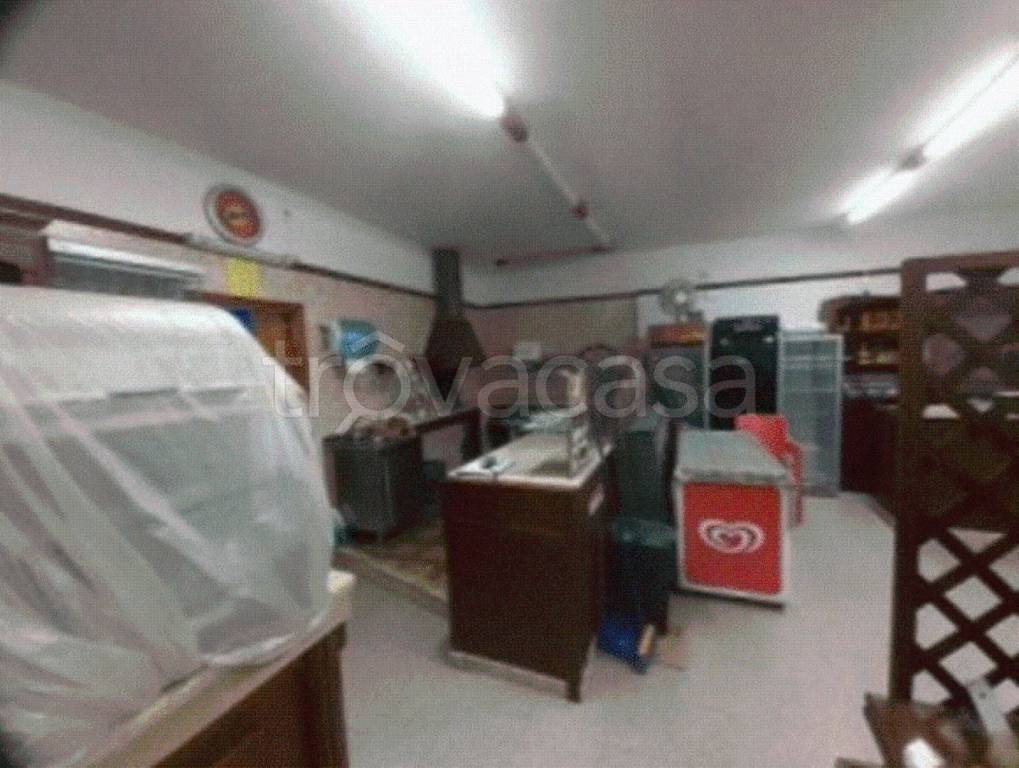 negozio in vendita a Torricella in zona Monacizzo