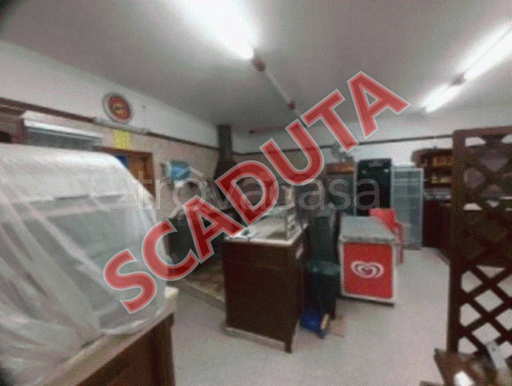 negozio in vendita a Torricella in zona Monacizzo