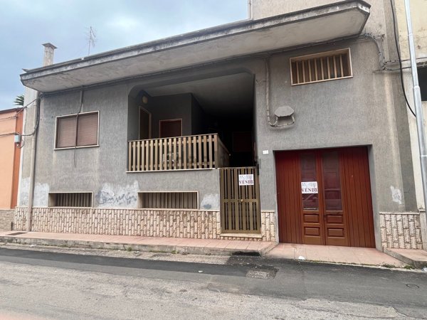 casa indipendente in vendita a Torricella