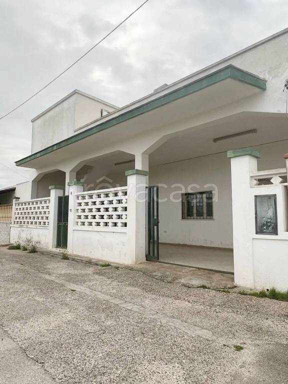 casa indipendente in vendita a Torricella in zona Torre Ovo-Librari-Truglione