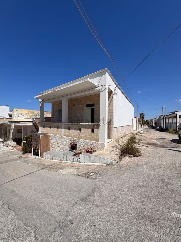 casa indipendente in vendita a Torricella