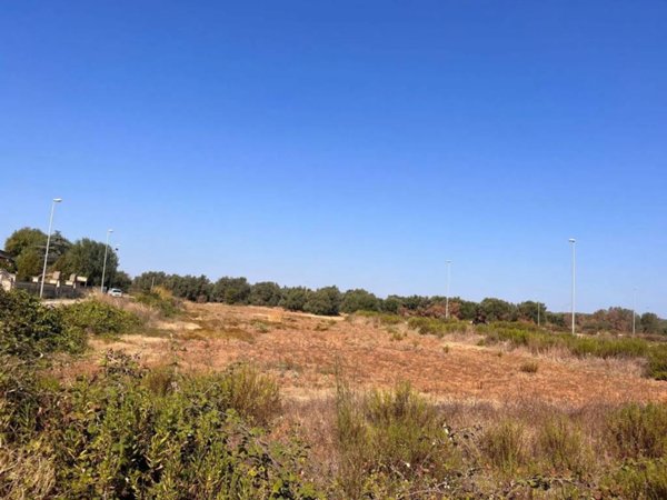 terreno edificabile in vendita a Torricella