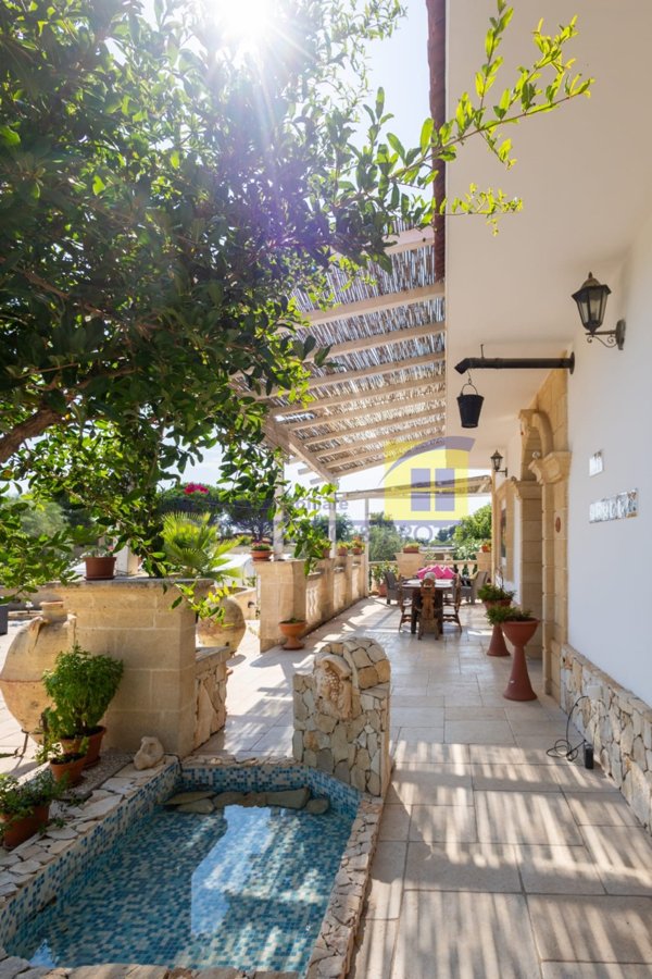 casa indipendente in vendita a Torricella in zona Monacizzo