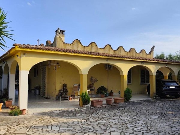 casa indipendente in vendita a Torricella in zona Monacizzo