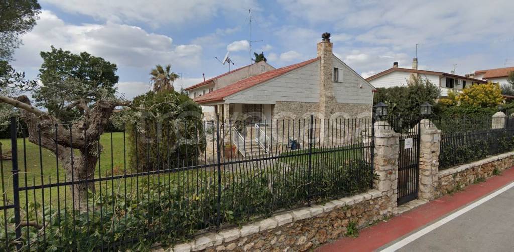 casa indipendente in vendita a Statte