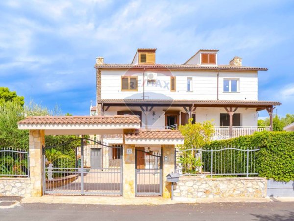 casa indipendente in vendita a Statte