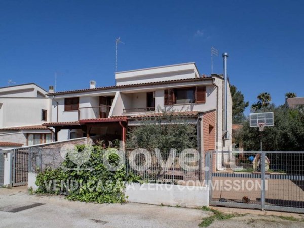 casa indipendente in vendita a Statte