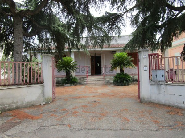 casa indipendente in vendita a Statte