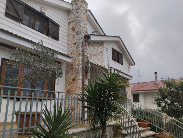 casa indipendente in vendita a Statte