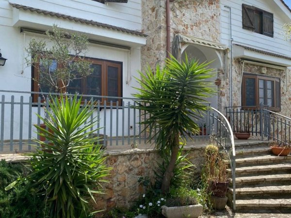casa indipendente in vendita a Statte