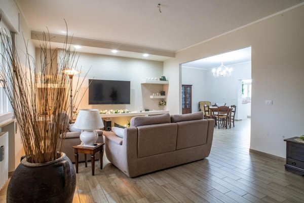 casa indipendente in vendita a Statte