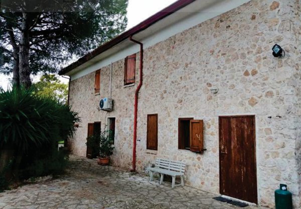 casa indipendente in vendita a Statte