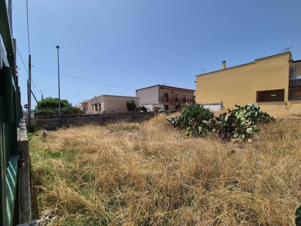 terreno edificabile in vendita a Statte