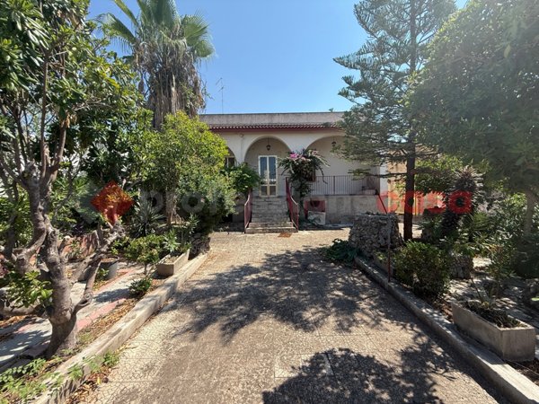 casa indipendente in vendita a Statte