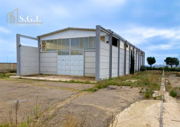 locale commerciale in vendita a Statte