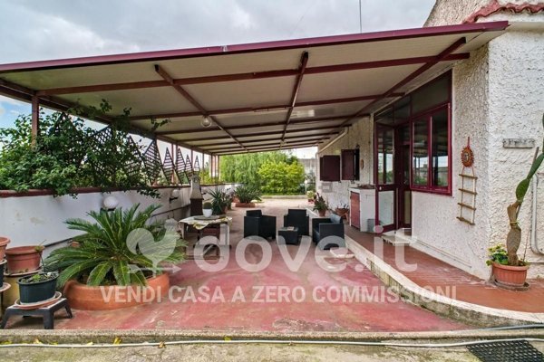 casa indipendente in vendita a Statte