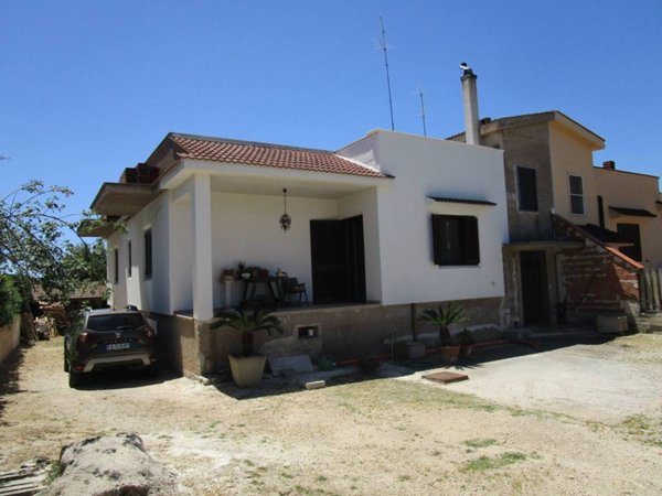 casa indipendente in vendita a Statte