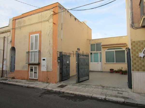 appartamento in vendita a Statte