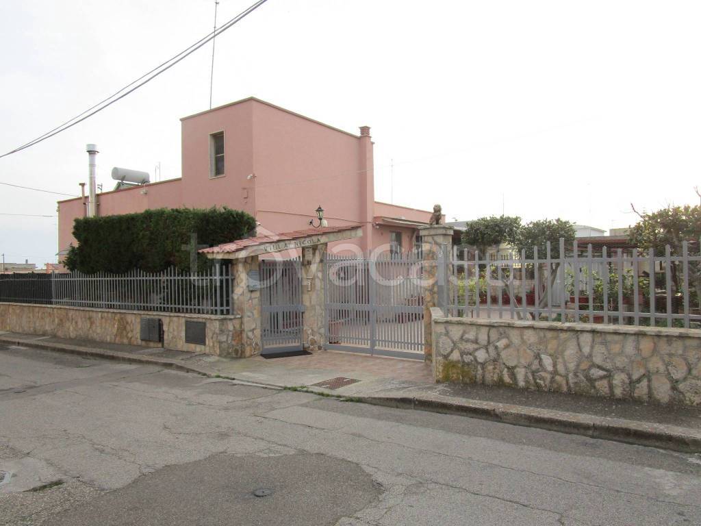 casa indipendente in vendita a Statte