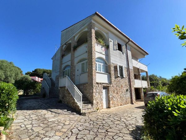casa indipendente in vendita a Statte