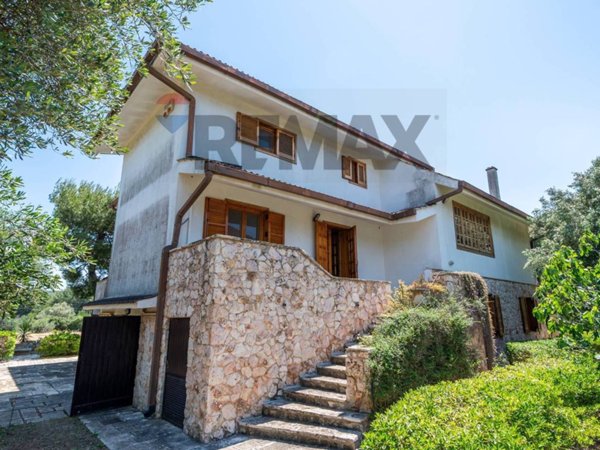 casa indipendente in vendita a Statte