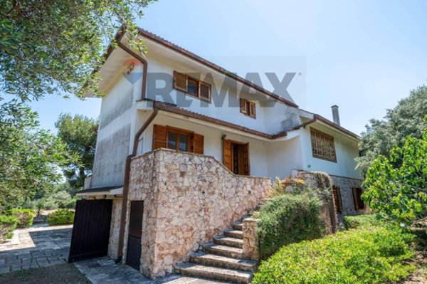 casa indipendente in vendita a Statte