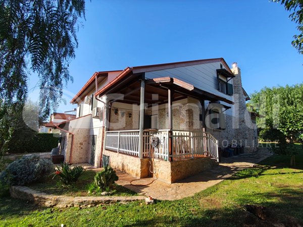 casa indipendente in vendita a Statte