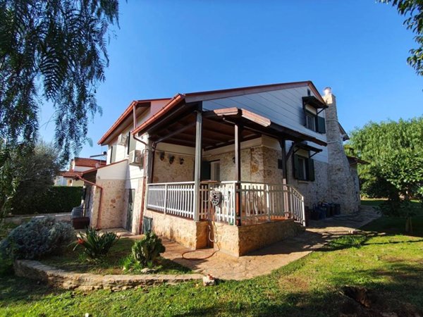 casa indipendente in vendita a Statte