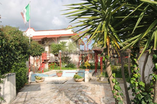 casa indipendente in vendita a Statte