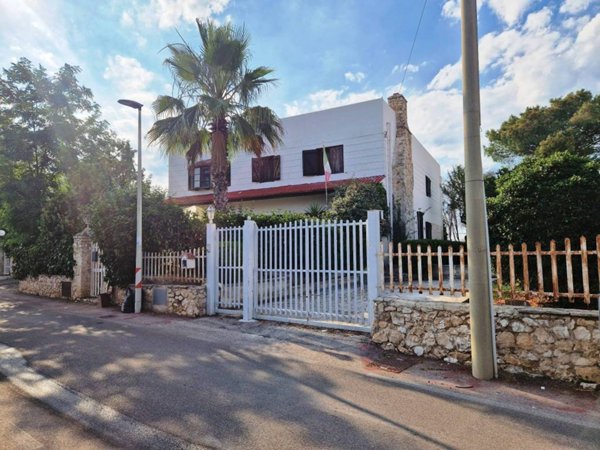 casa indipendente in vendita a Statte