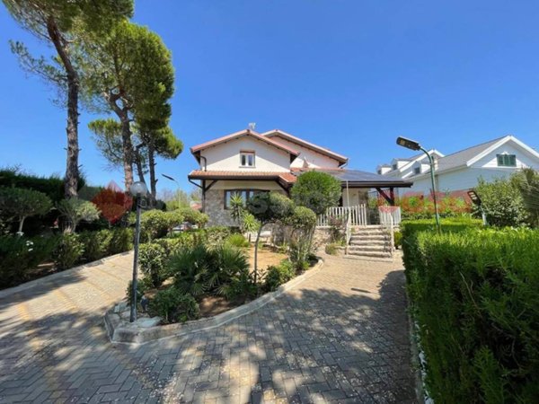 casa indipendente in vendita a Statte