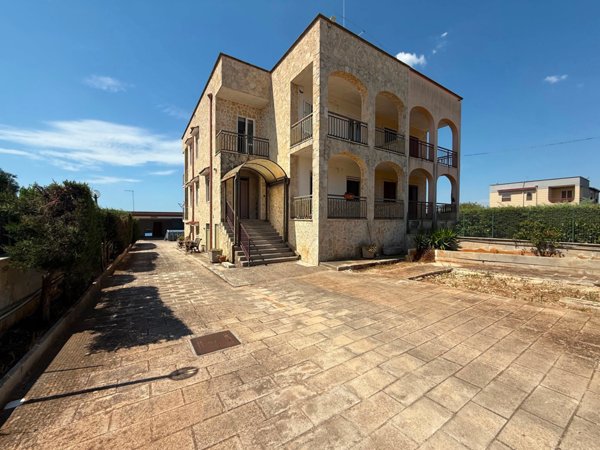 casa indipendente in vendita a Statte