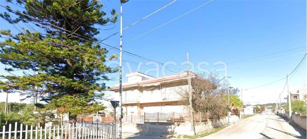casa indipendente in vendita a Statte