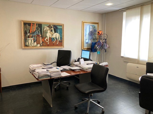 ufficio in vendita a Brindisi in zona Commenda