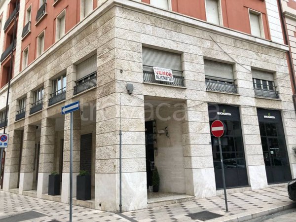 ufficio in vendita a Brindisi in zona Centro Città
