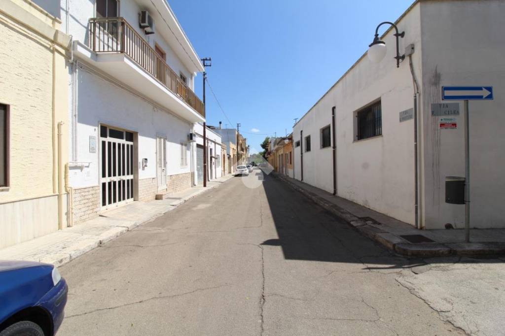 negozio in vendita a Brindisi in zona Tuturano