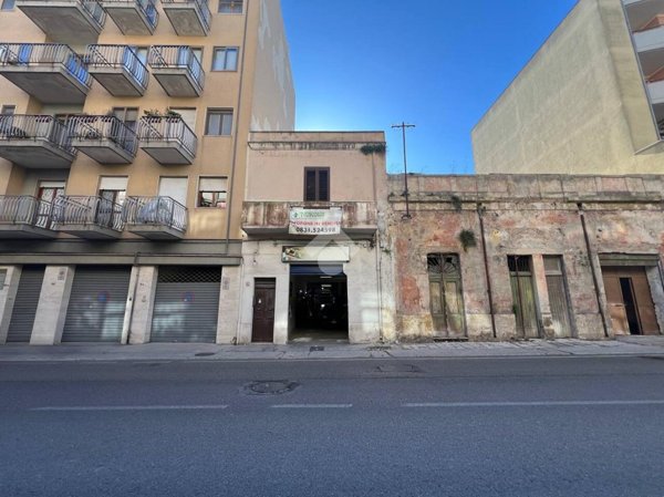 casa indipendente in vendita a Brindisi in zona Centro Città