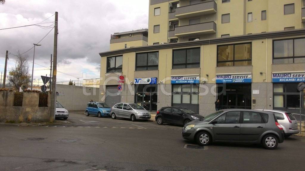 negozio in vendita a Brindisi in zona Cappuccini