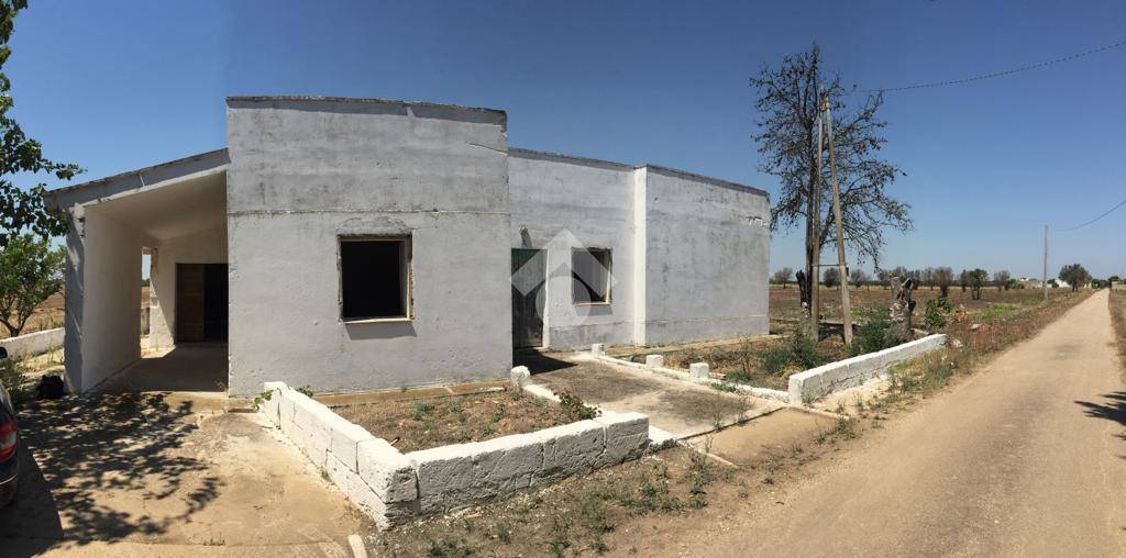 casa indipendente in vendita a Brindisi in zona Tuturano