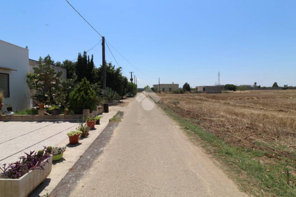 casa indipendente in vendita a Brindisi in zona Tuturano