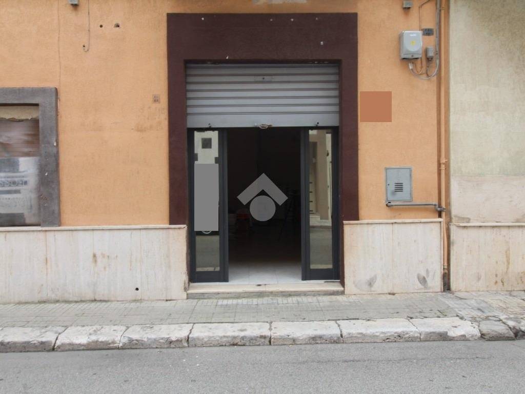 negozio in vendita a Brindisi in zona Cappuccini