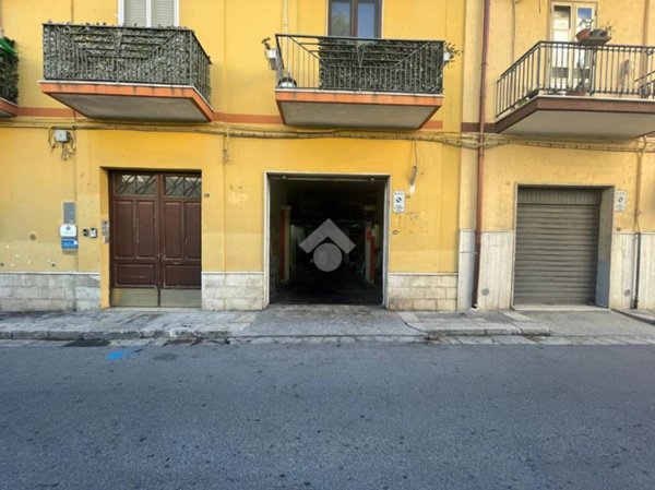 locale commerciale in vendita a Brindisi in zona Cappuccini