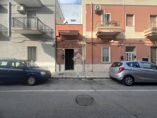 casa indipendente in vendita a Brindisi in zona Commenda