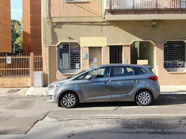 negozio in vendita a Brindisi in zona Cappuccini