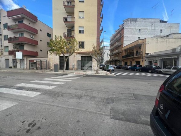 negozio in vendita a Brindisi in zona Sant'Angelo